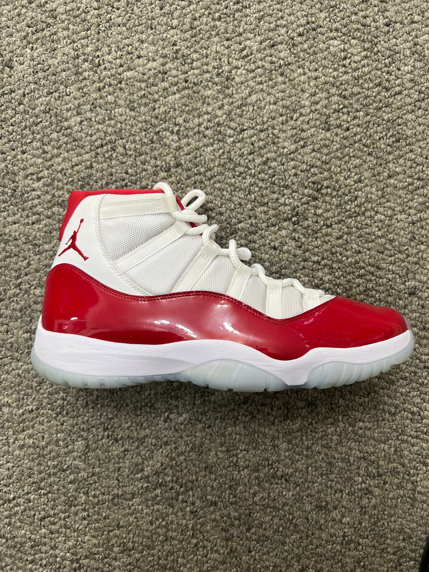 Jordan 11 Retro Cherry (2022)