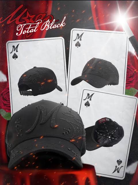 31 Hats Mago total black