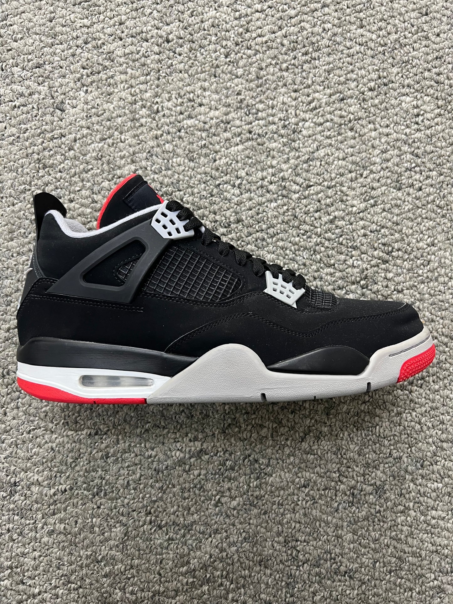 Jordan 4 Bred (2019)