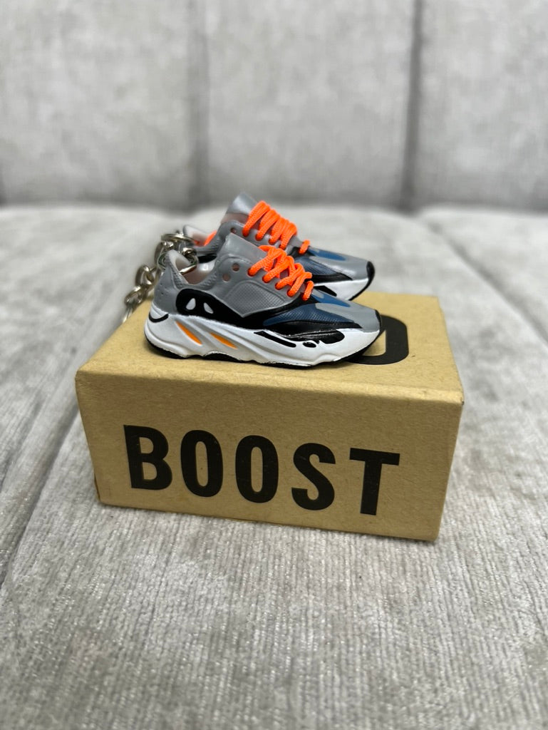 Mini Llavero (Yeezy 700)