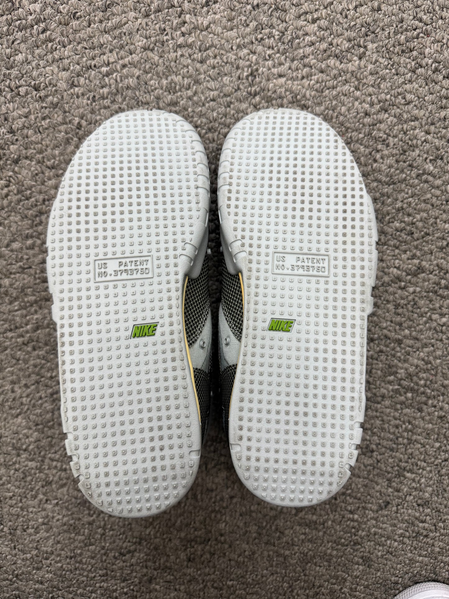 Air Trainer Travis Scott Grey Haze (Pre Owned) no box