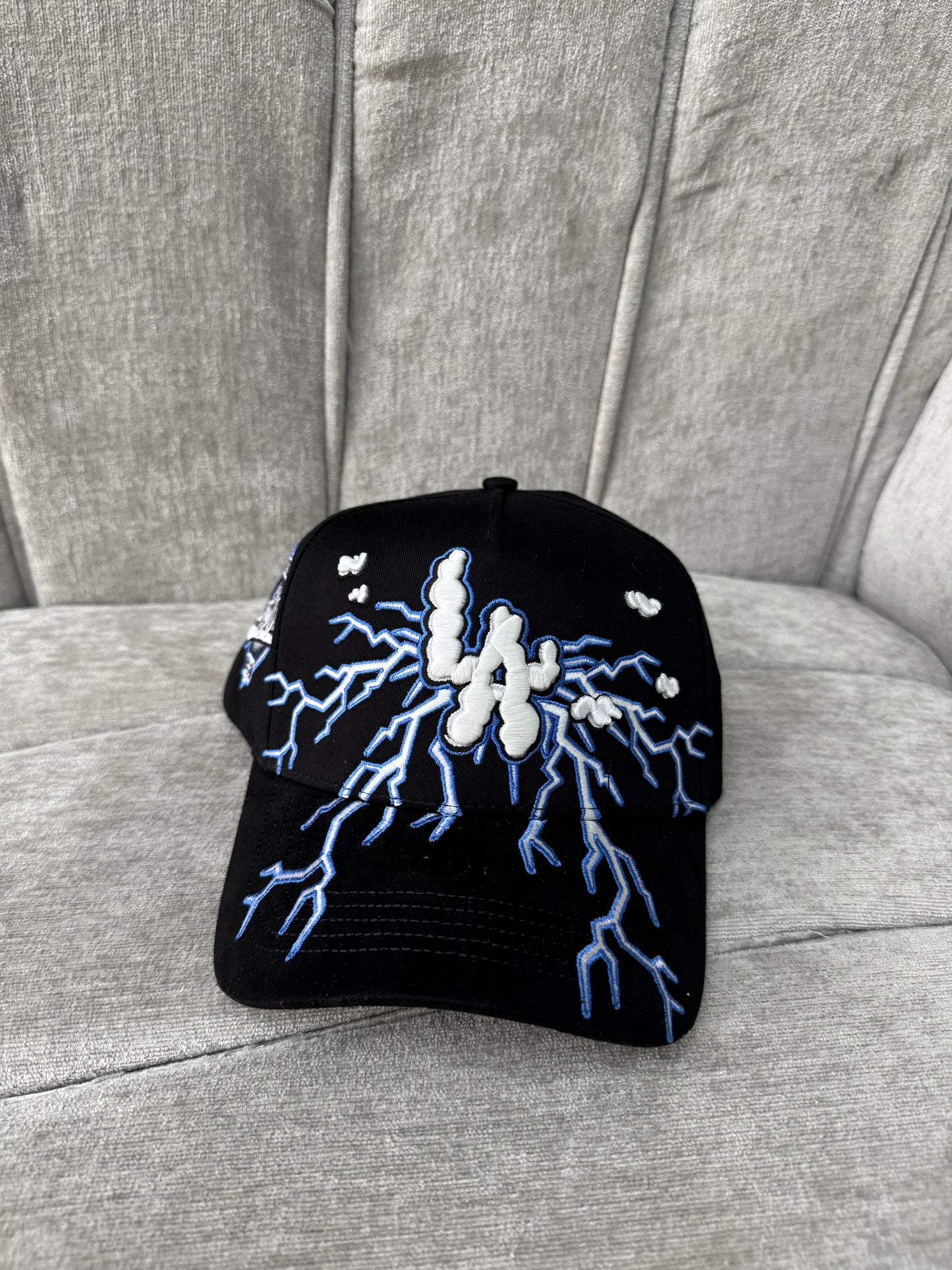 LA ELECTRIC 31HATS
