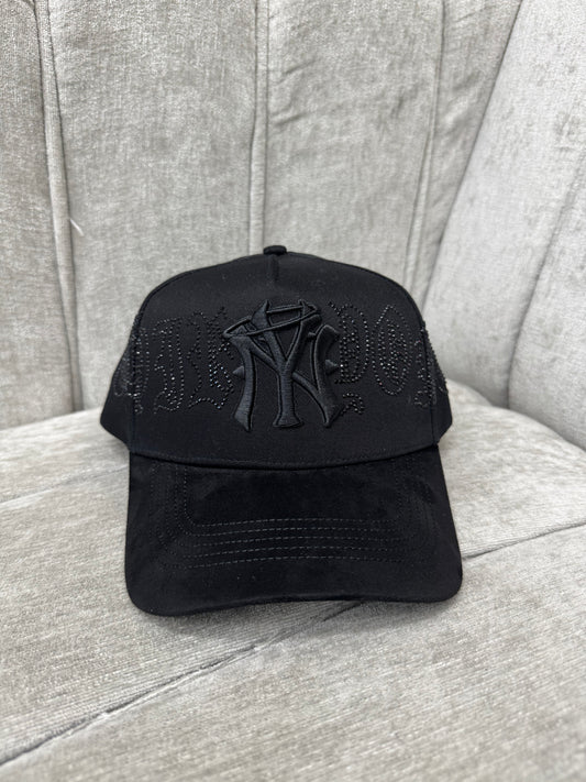 CRYSTAL BLACK 31 HATS